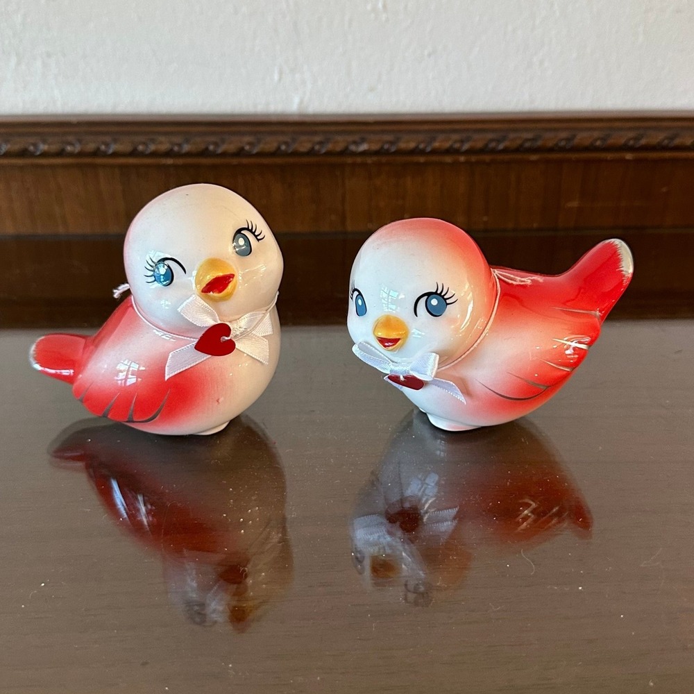 Retro Valentine's Day Red Heart Bird Ceramic Figurine Target Spritz 2023